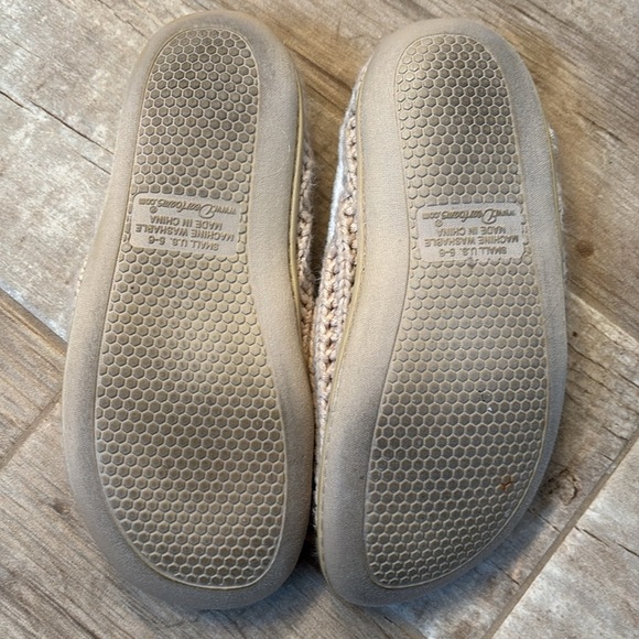 Dearfoams Tan Knit Slippers- small US 5-6 - Picture 4 of 4
